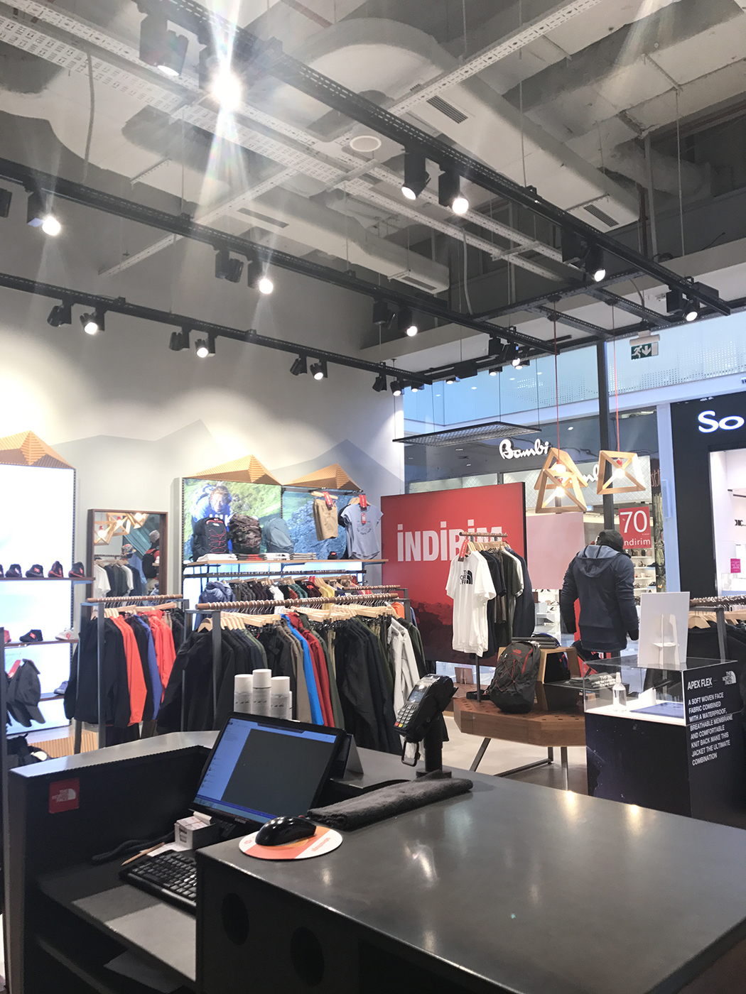the north face mid valley
